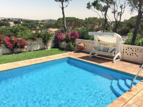 Elegant Villa in Vilamoura with Private Pool